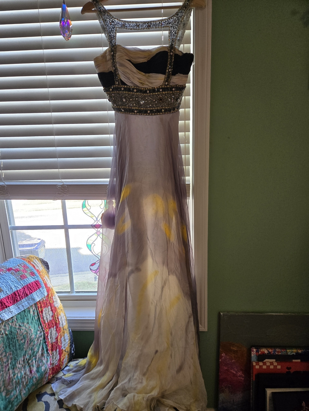NWOT-NIKA Evening Dress Featuring Distinct Couture-style Elements Size 4